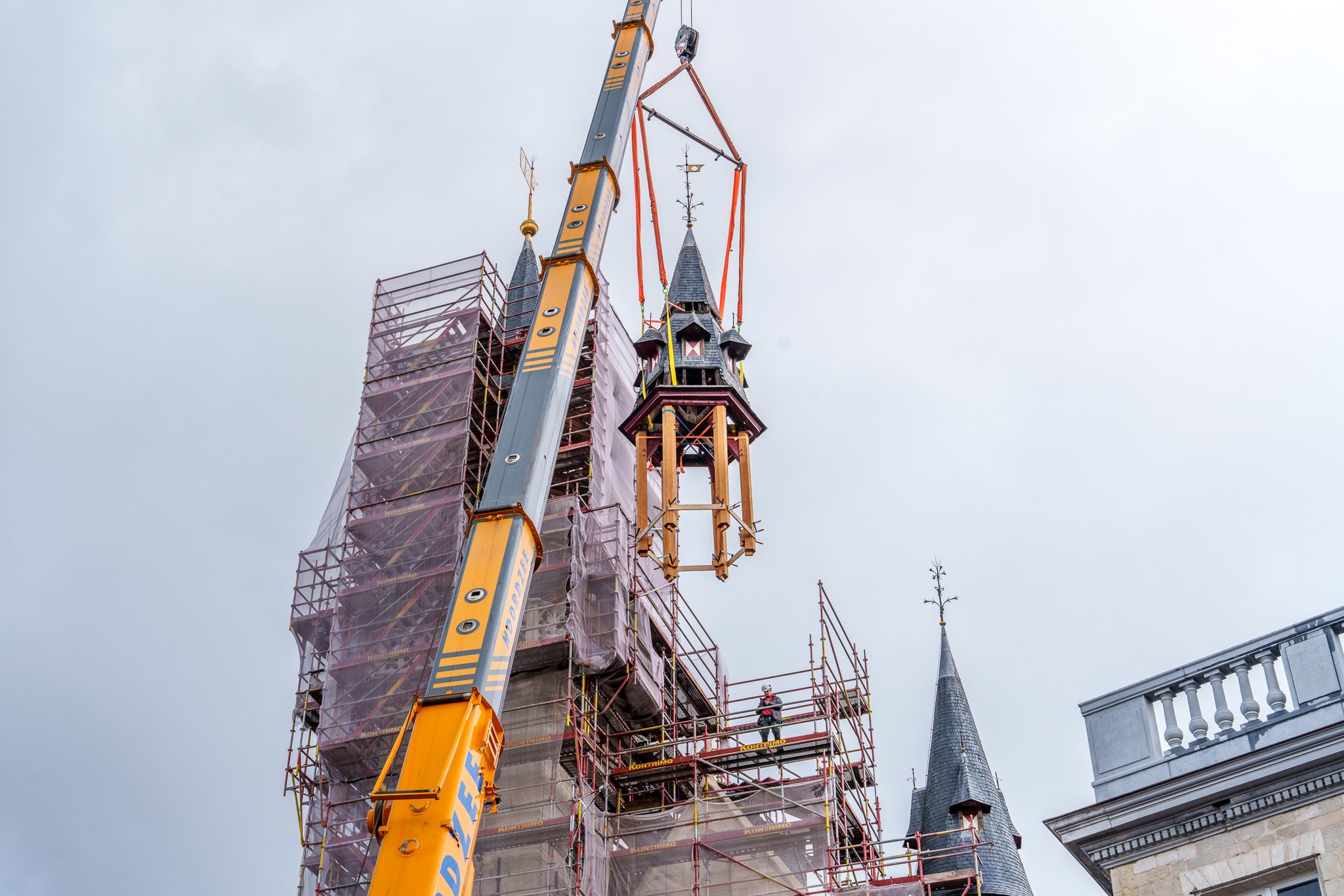 Middelste torentje terug op het Belfort