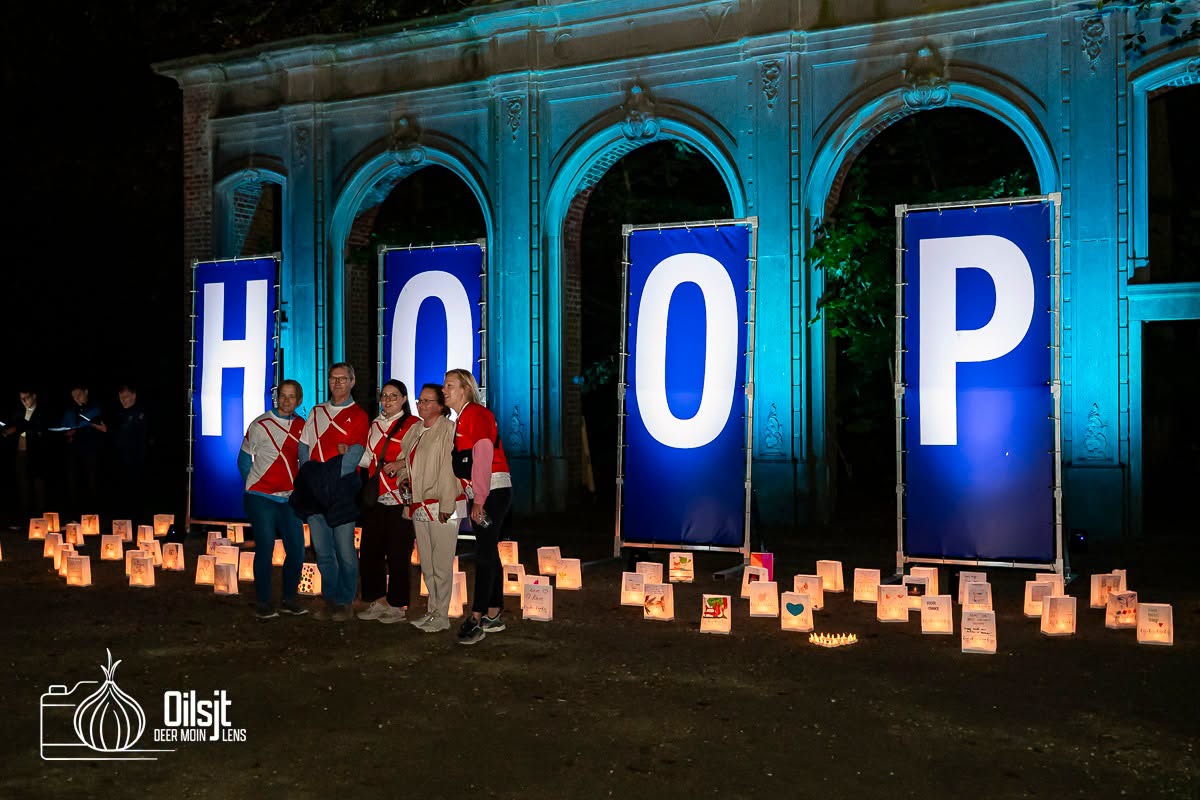 💜 Een zee van licht tijdens Levensloop Aalst