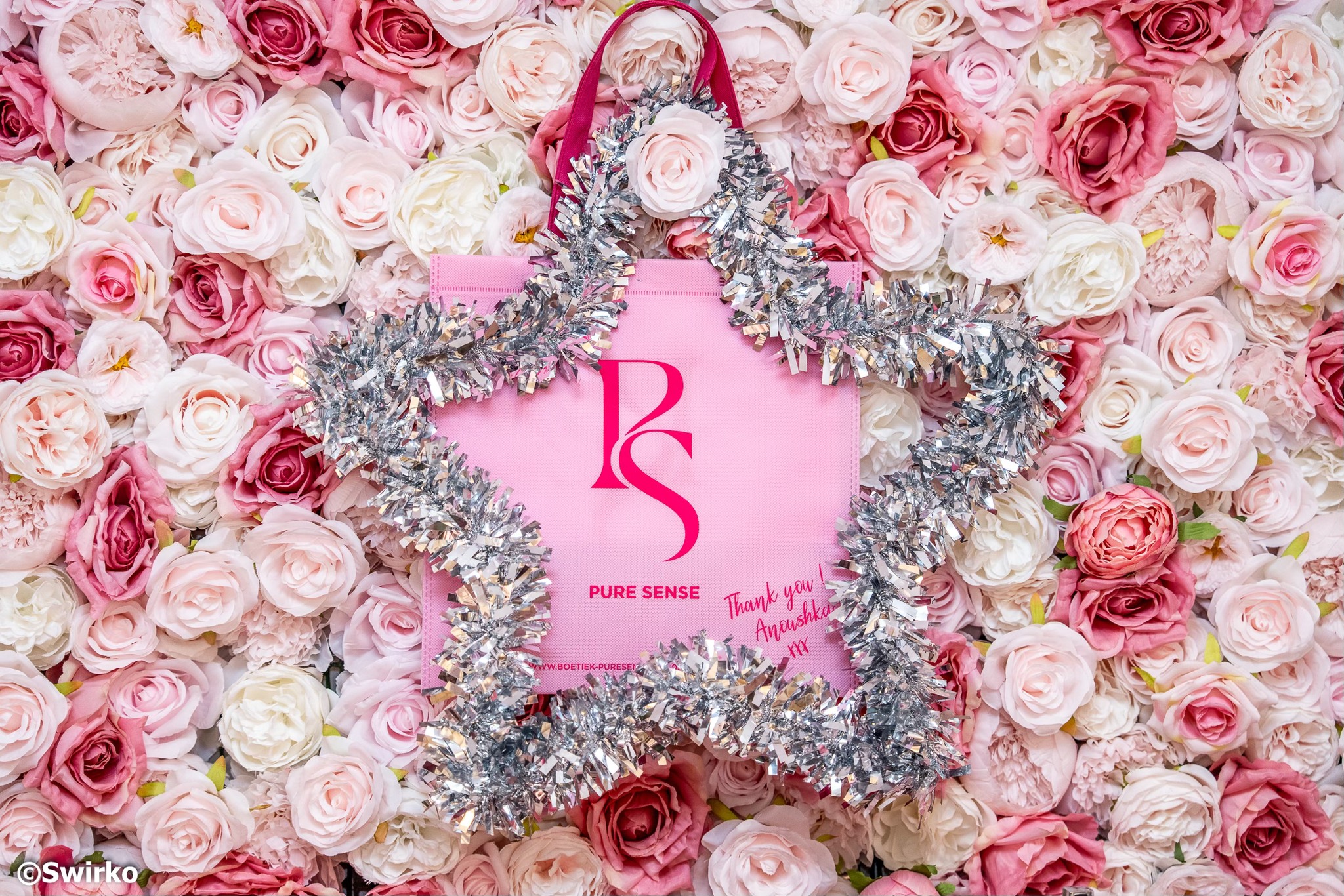 Winkelen in Aalst :✨ Aalst Twinkelt en de handelaars twinkelen mee! ✨ Op vrijdag 5 december openen we weer het traditionele kerstseizoen in Aalst. En geloof ons: winkelen in Aalst wordt dit jaar nóg gezelliger. ✨ We brachten vandaag iets bijzonder naar e…