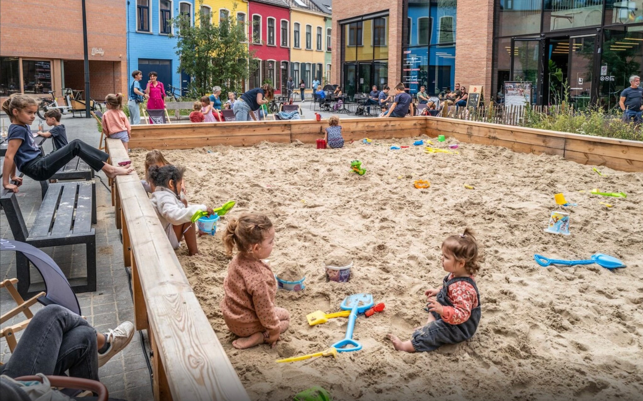 🌞 Zomeren op het Utopiaplein! 🏖️