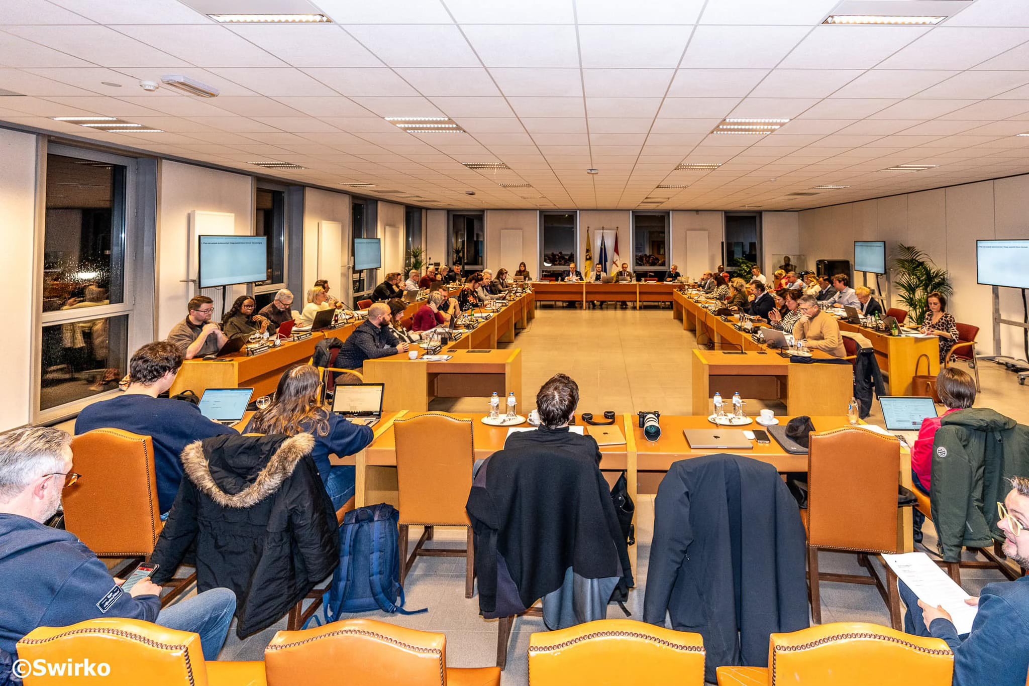 📢 Eerste gemeenteraad in tijdelijke raadzaal LDC De Maretak