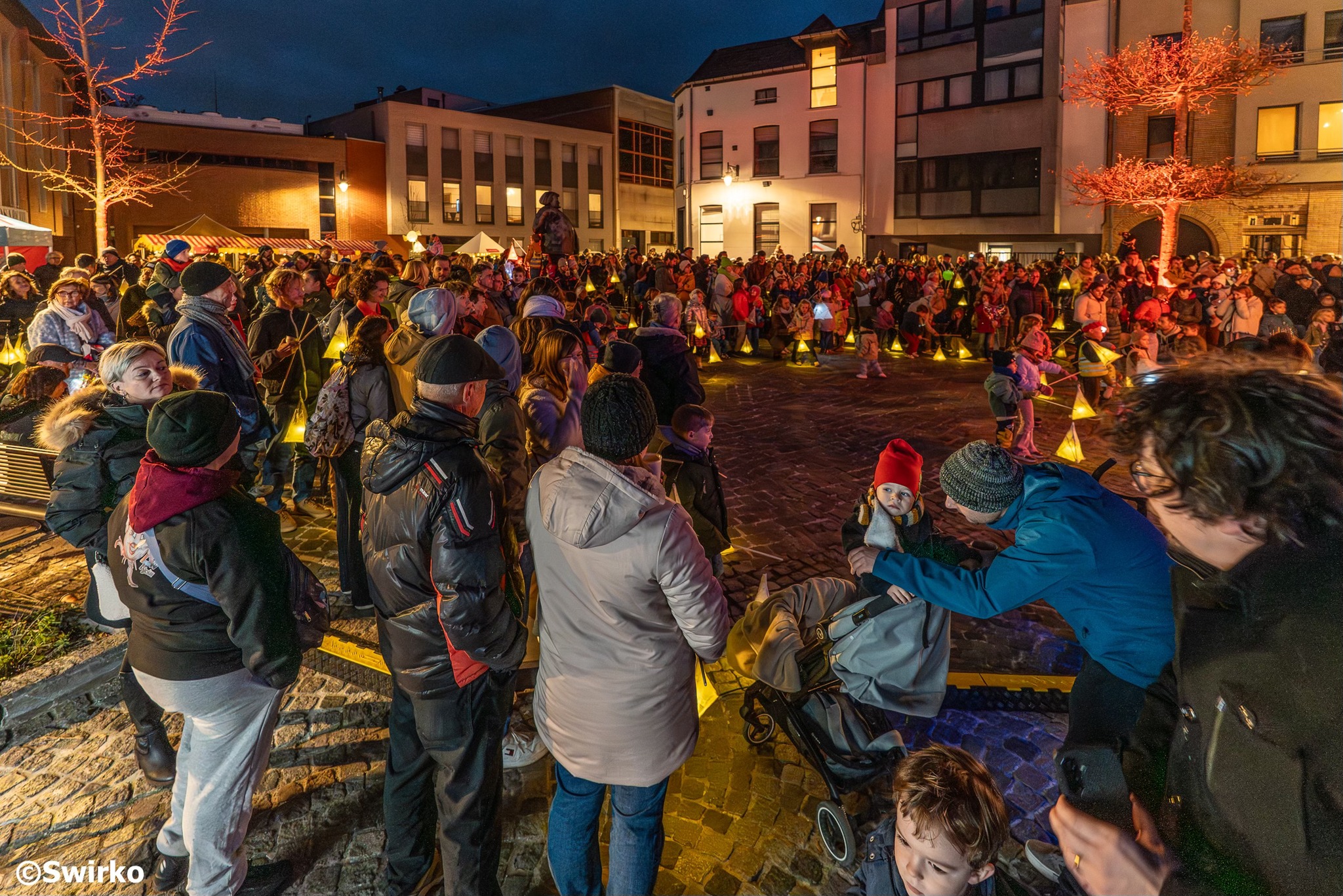 ✨ Honderden lichtjes kleuren opnieuw het Aalsterse stadscentrum ✨