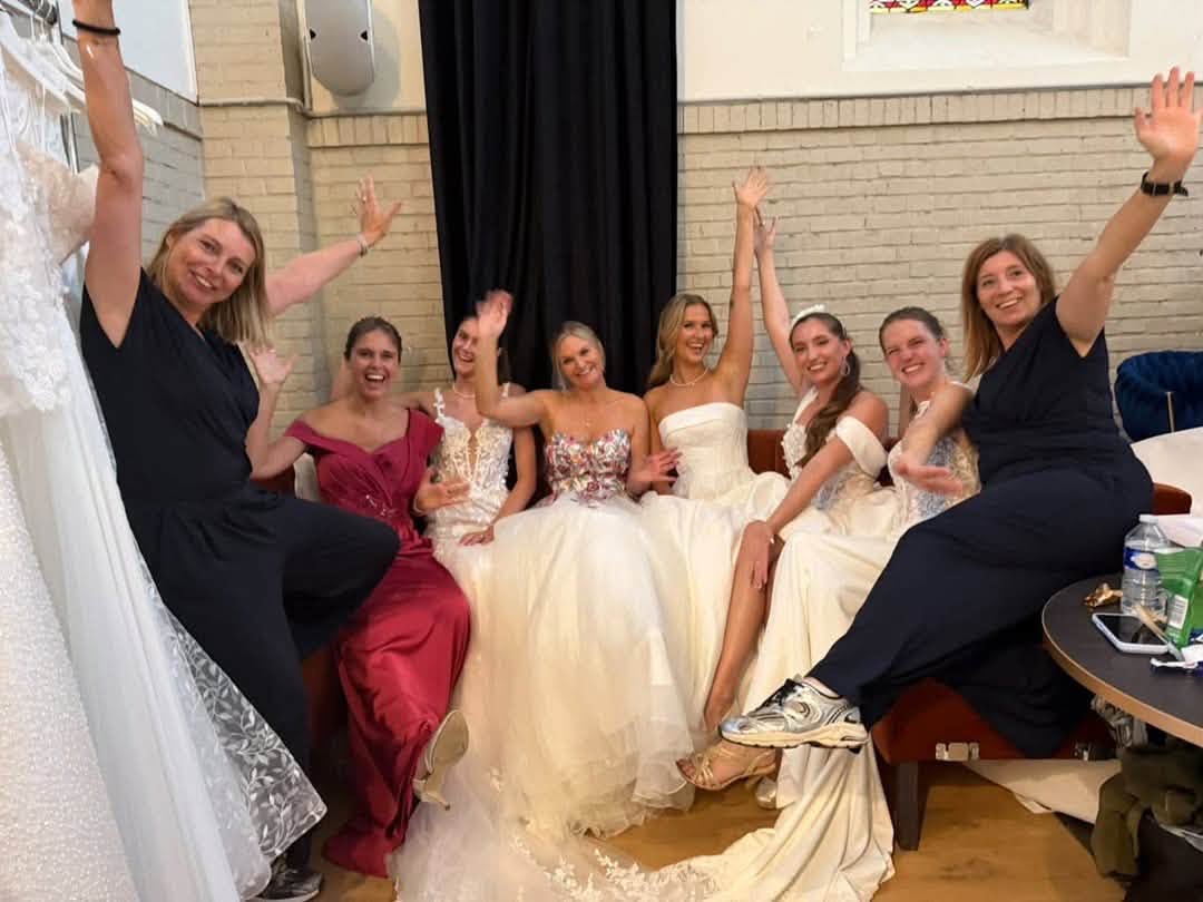 Schepen Caroline De Meerleer verrast met catwalkdebuut in Aalst