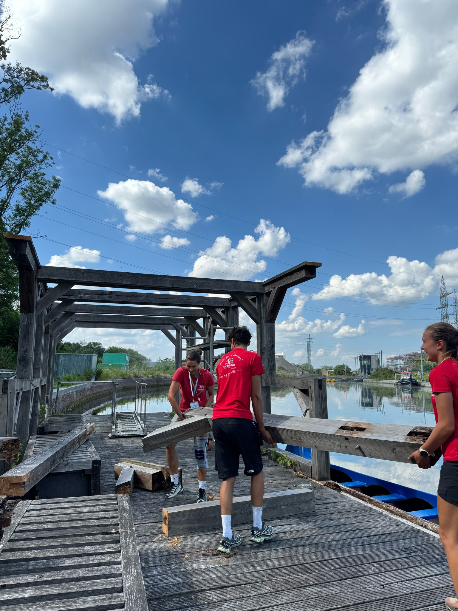 🌊 Avontuur voor iedereen bij The Outsider Aalst! 🌳