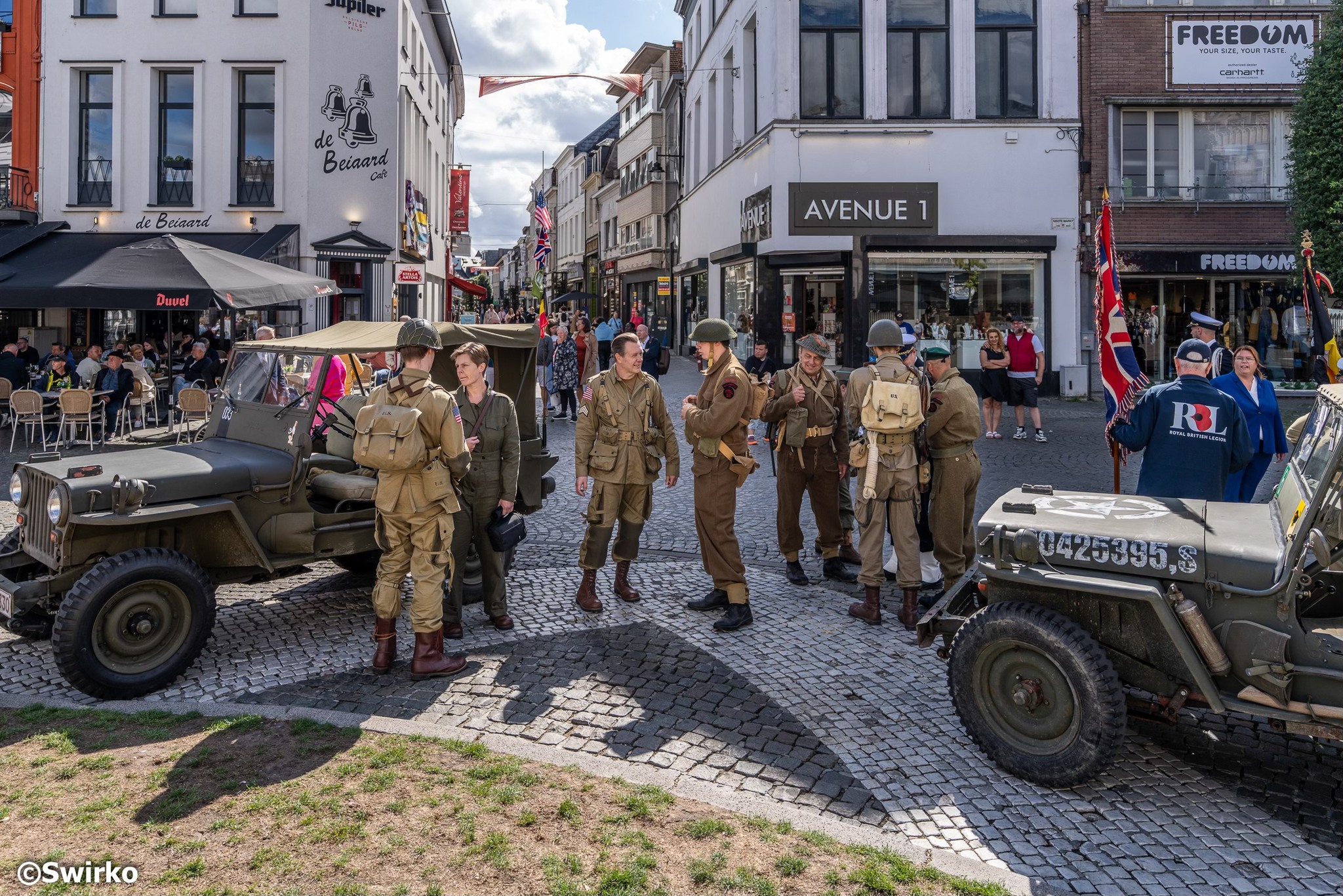 📜 Aalst herdenkt Bevrijding met optocht en concert 🇧🇪