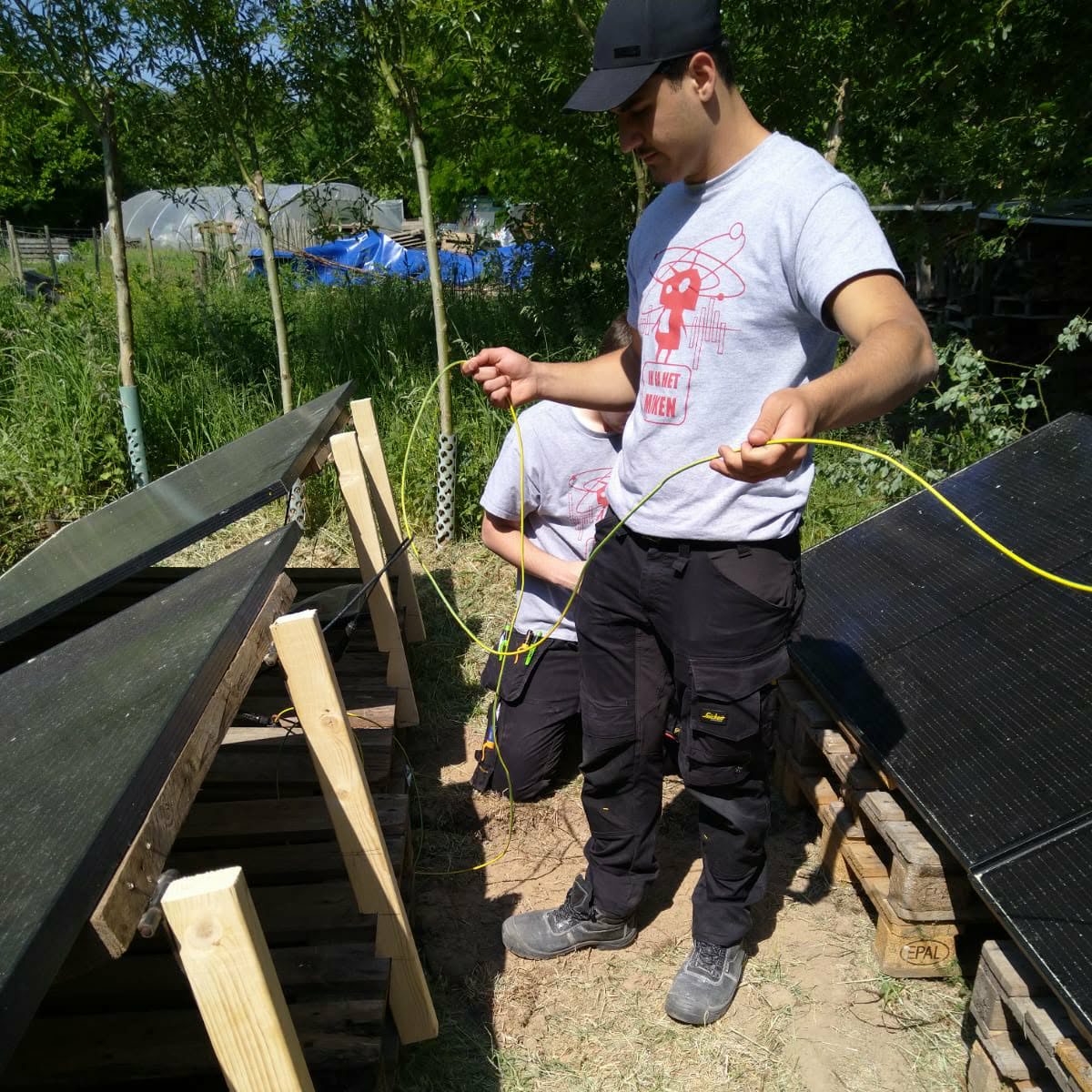 ☀️🔋 VTI-Aalst bouwt duurzame energieoplossing voor vzw Knipperkot