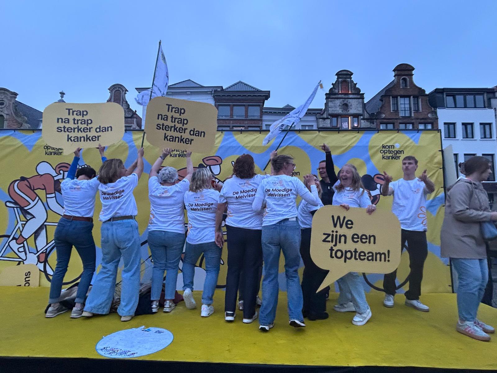 🚴‍♂️💛 De Moedige Meivissen fietsen 1000 km voor Kom op tegen Kanker 💛🚴‍♀️