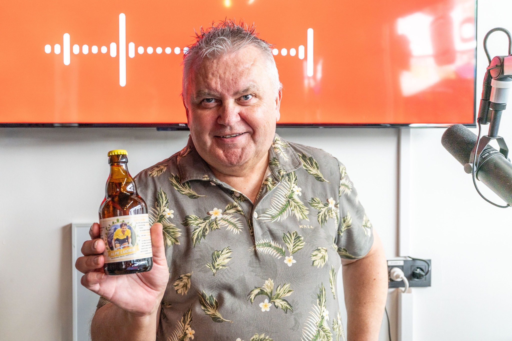 🍺🚴 Lucien Van Impe stelt jubileumbieren voor in de uitzending van Jasper Coek op Goeiedag Radio