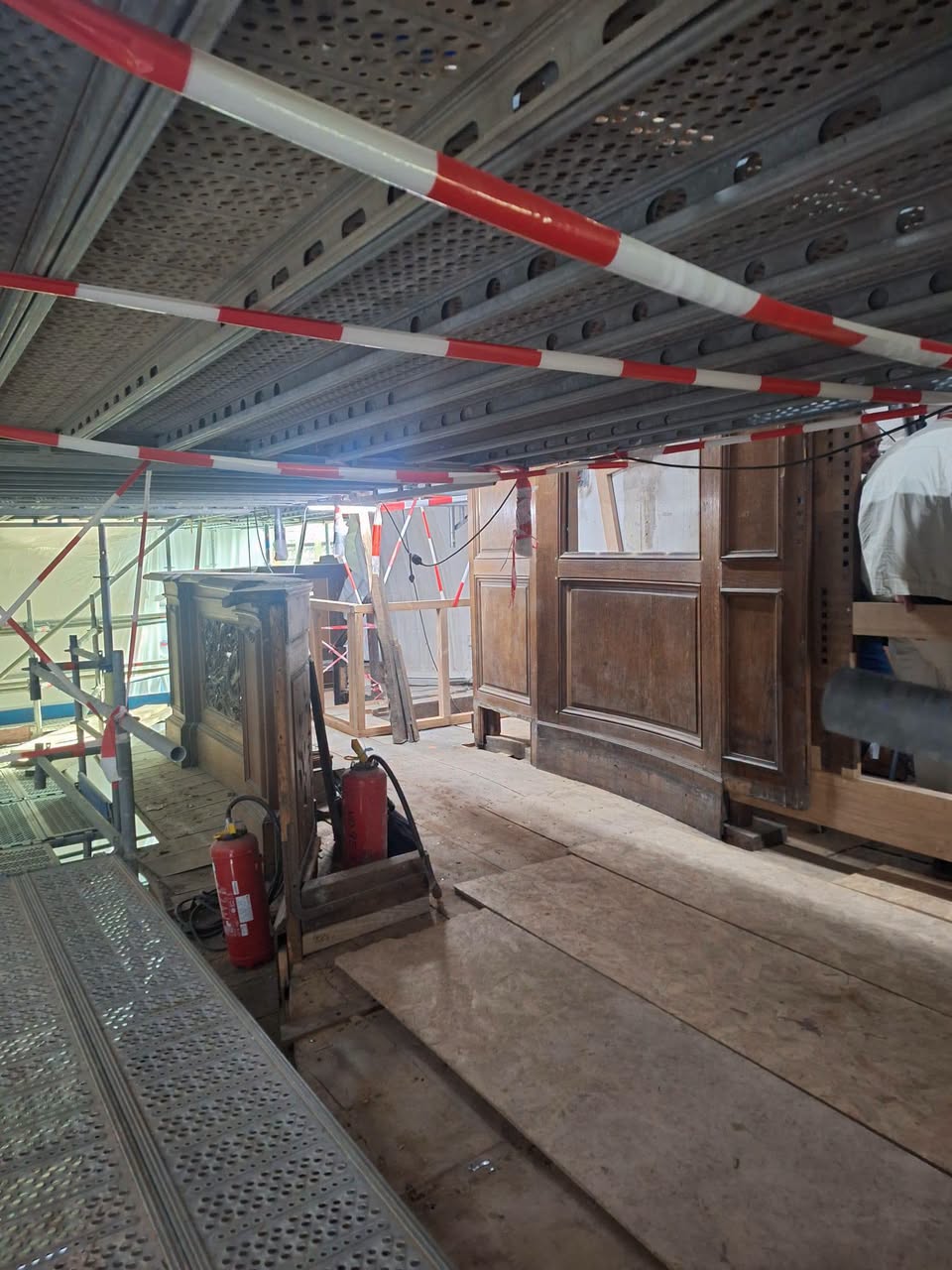Restauratie Sint-Martinuskerk: gewelven afgewerkt, opbouw orgel gestart