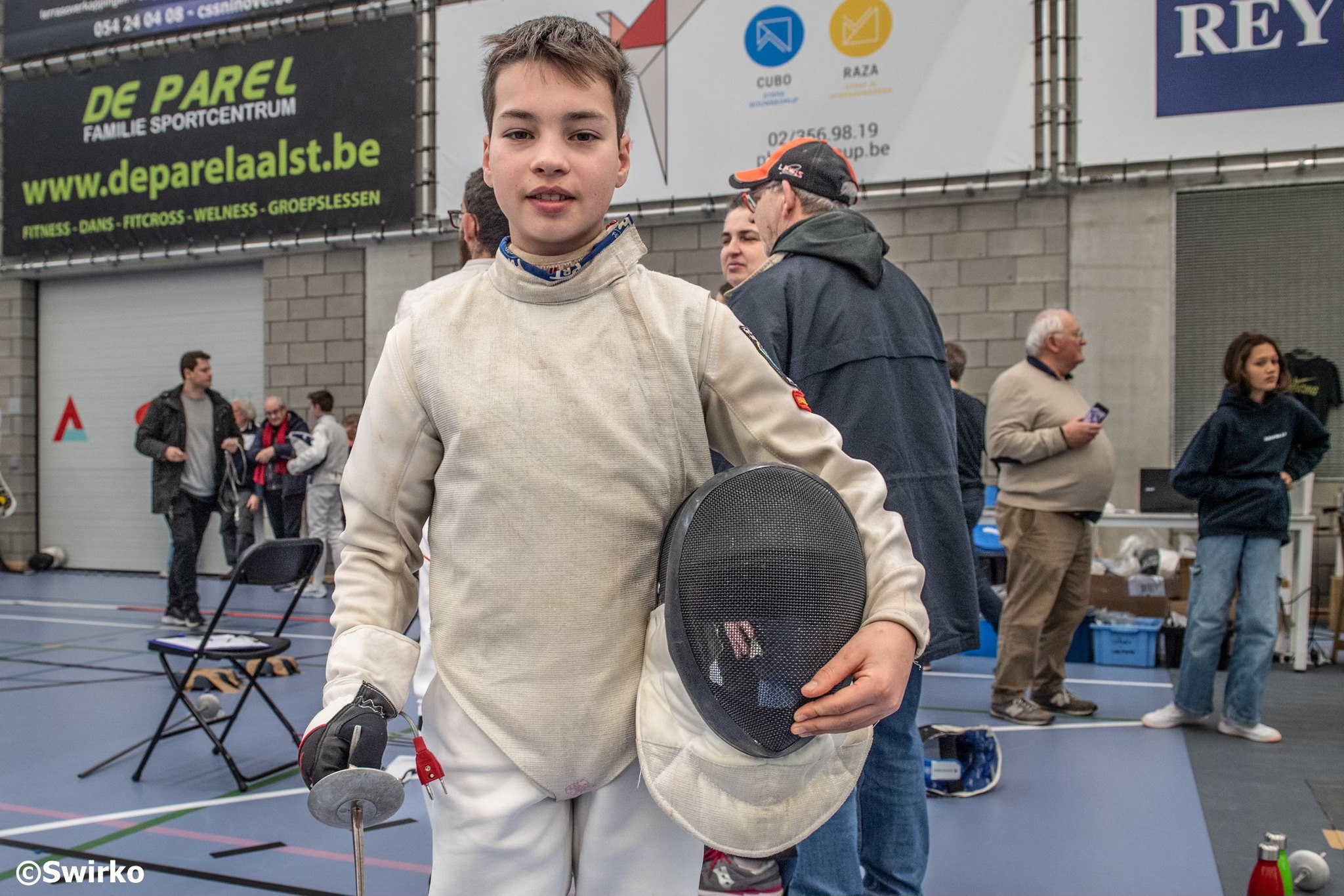 Scherma Aalst organiseerde zondag haar eerste succesvol tornooi in olympisch schermen voor de Vlaamse Schermbond VSB.