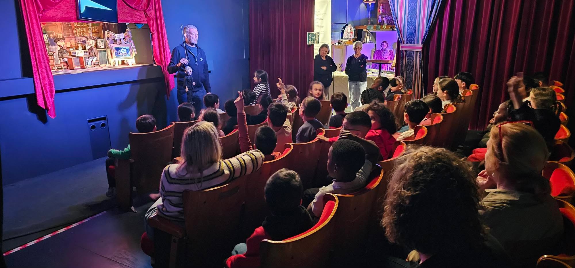 🎭 Aabazjoer viert 35 jaar met expo in Aalst! 🎉