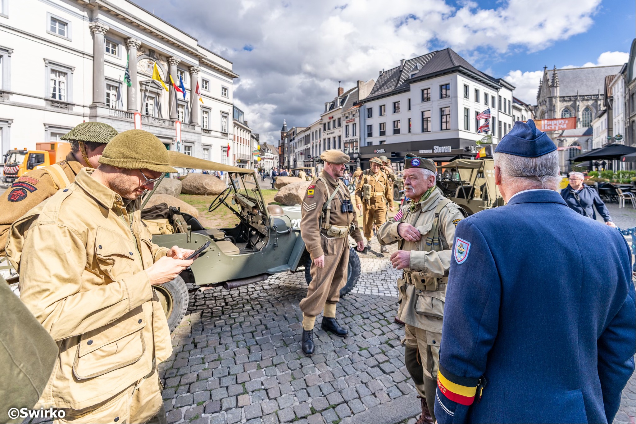 📜 Aalst herdenkt Bevrijding met optocht en concert 🇧🇪