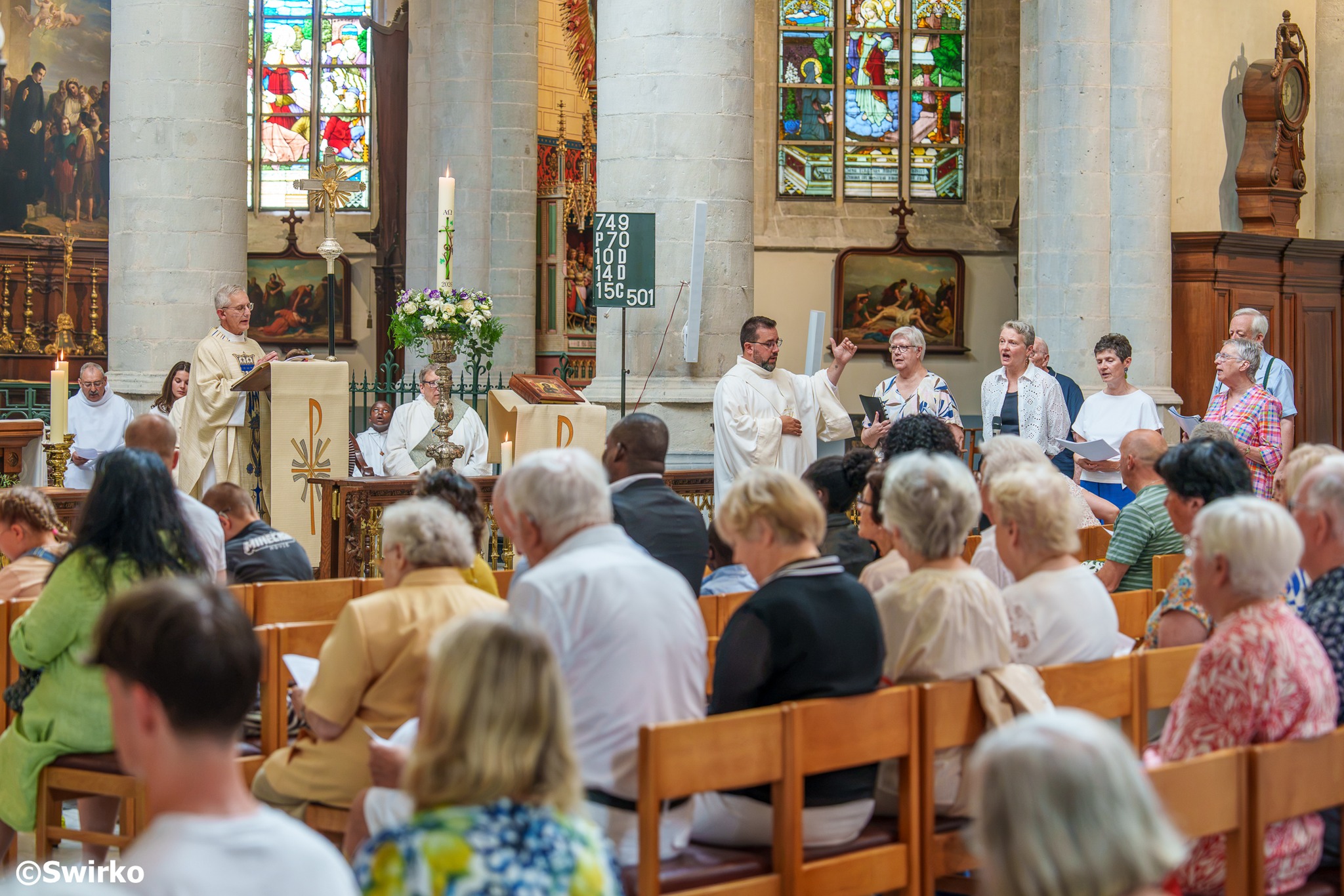 Aalst viert Onze-Lieve-Vrouw Tenhemelopneming met gebedstocht