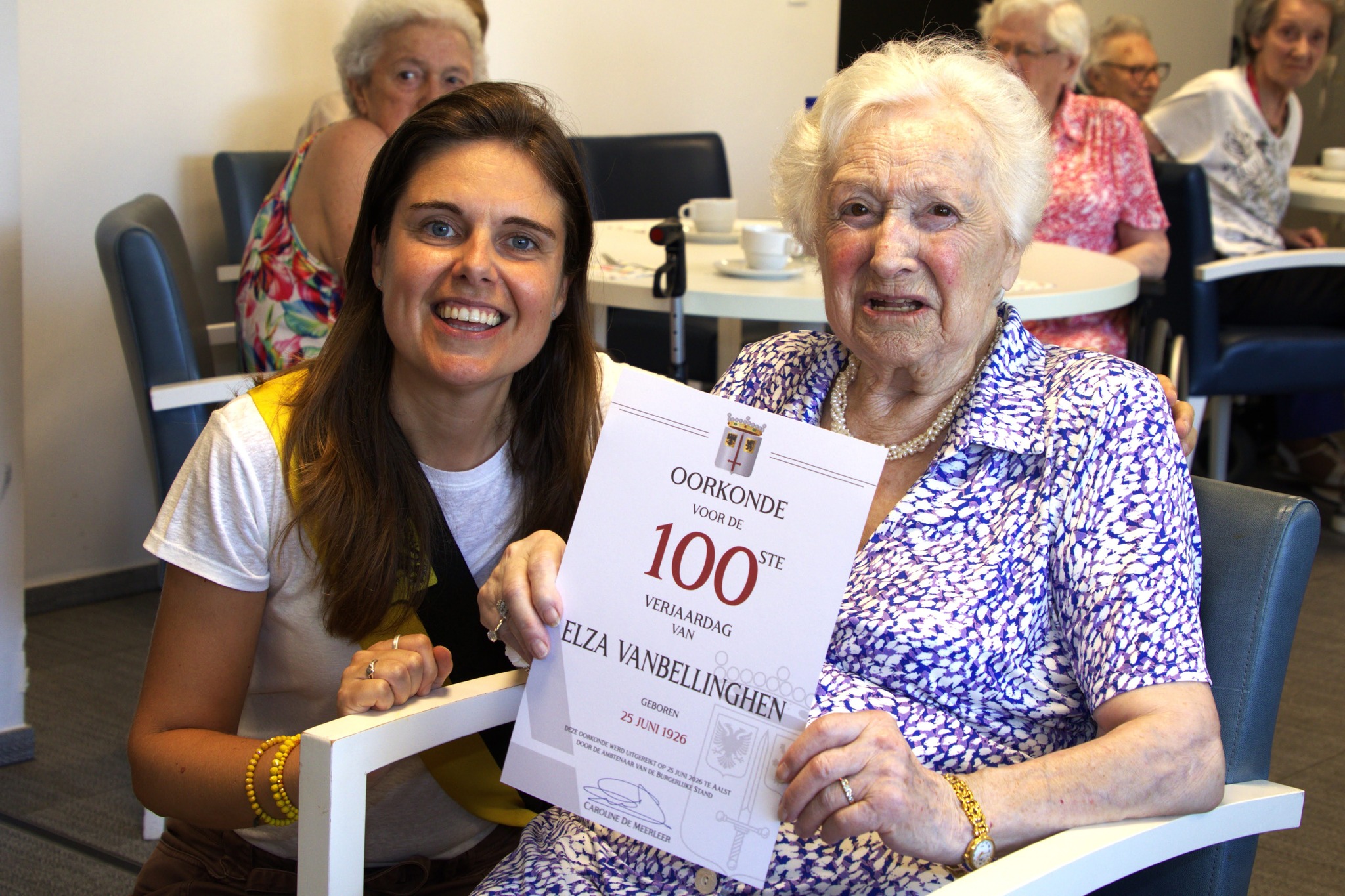 🎂 Tweede zus Van Bellinghen wordt 100: "Echte zusterliefde, niet alleen in woorden, maar ook in daden"