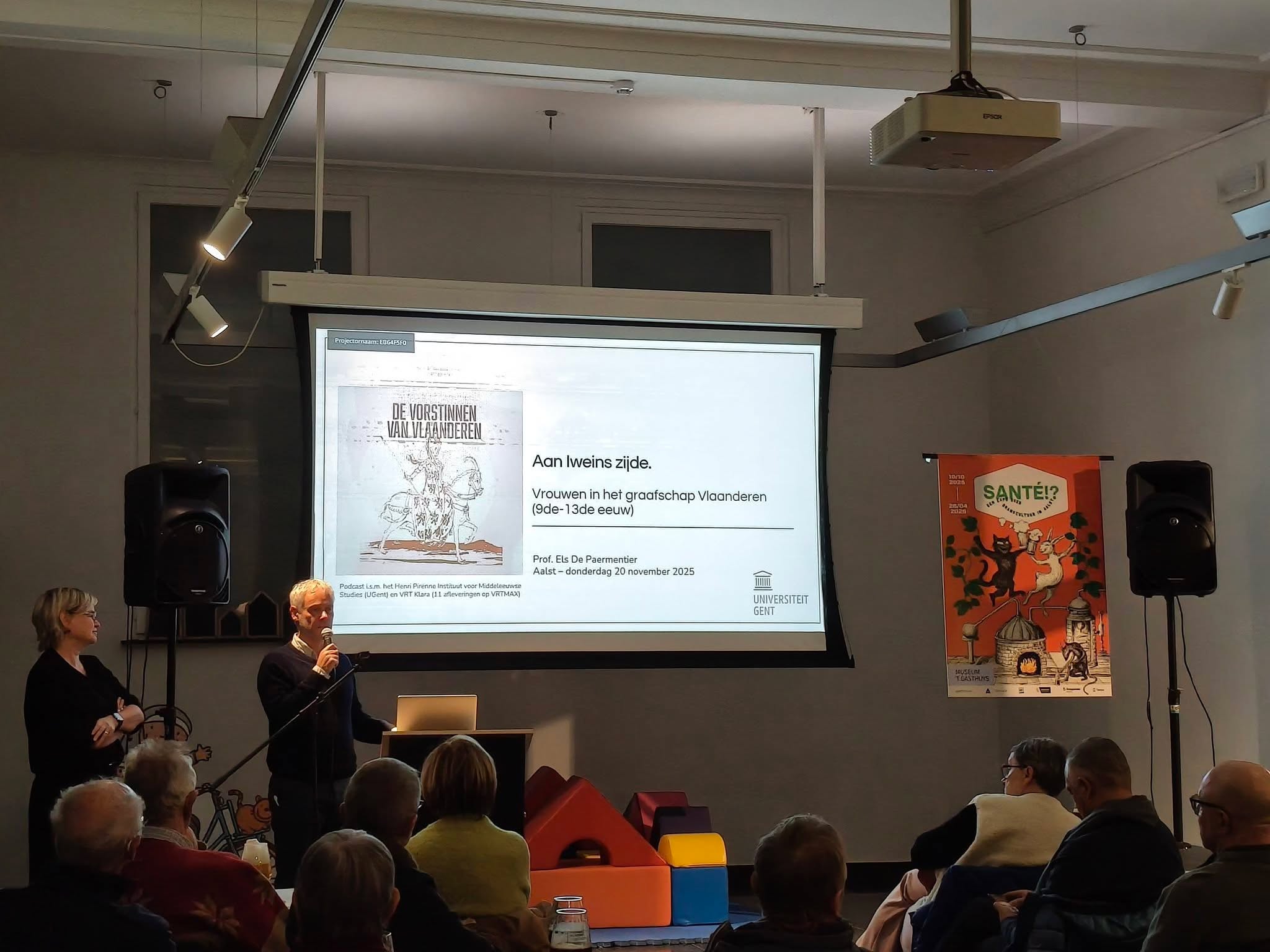 Gisteren bracht de vijfde ‘Iwein van Aalst’-lezing opnieuw een volle zaal in ’t Gasthuys. Schepen De Koninck (CD&V) verwelkomde prof. dr. Els De Paermentier, die scherp en helder de rol van vrouwen in het 12de- en 13de-eeuwse graafschap Vlaanderen belich…