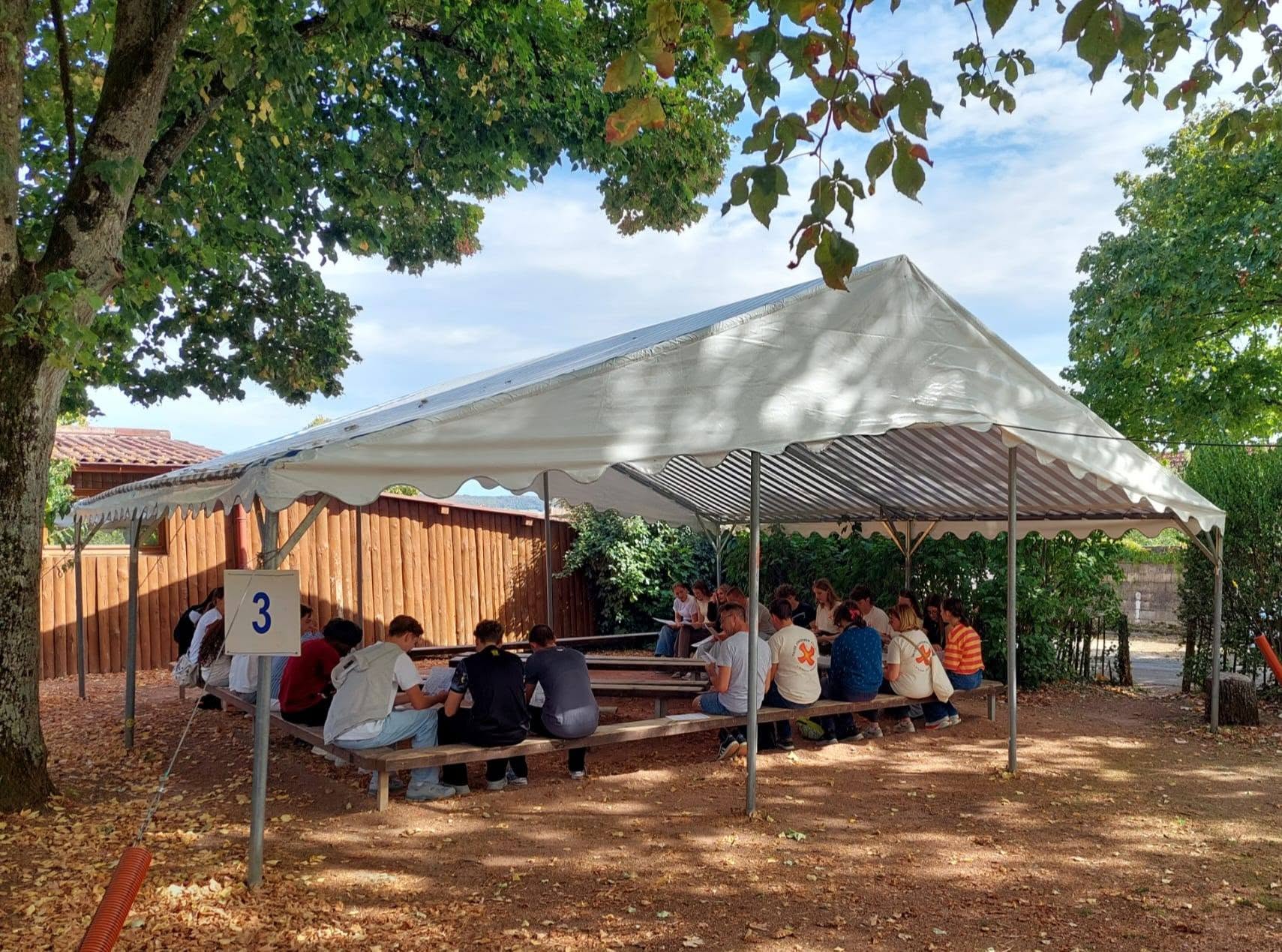 Aalsterse jongeren aangekomen in Taizé: “Onder een stralend septemberzonnetje”
