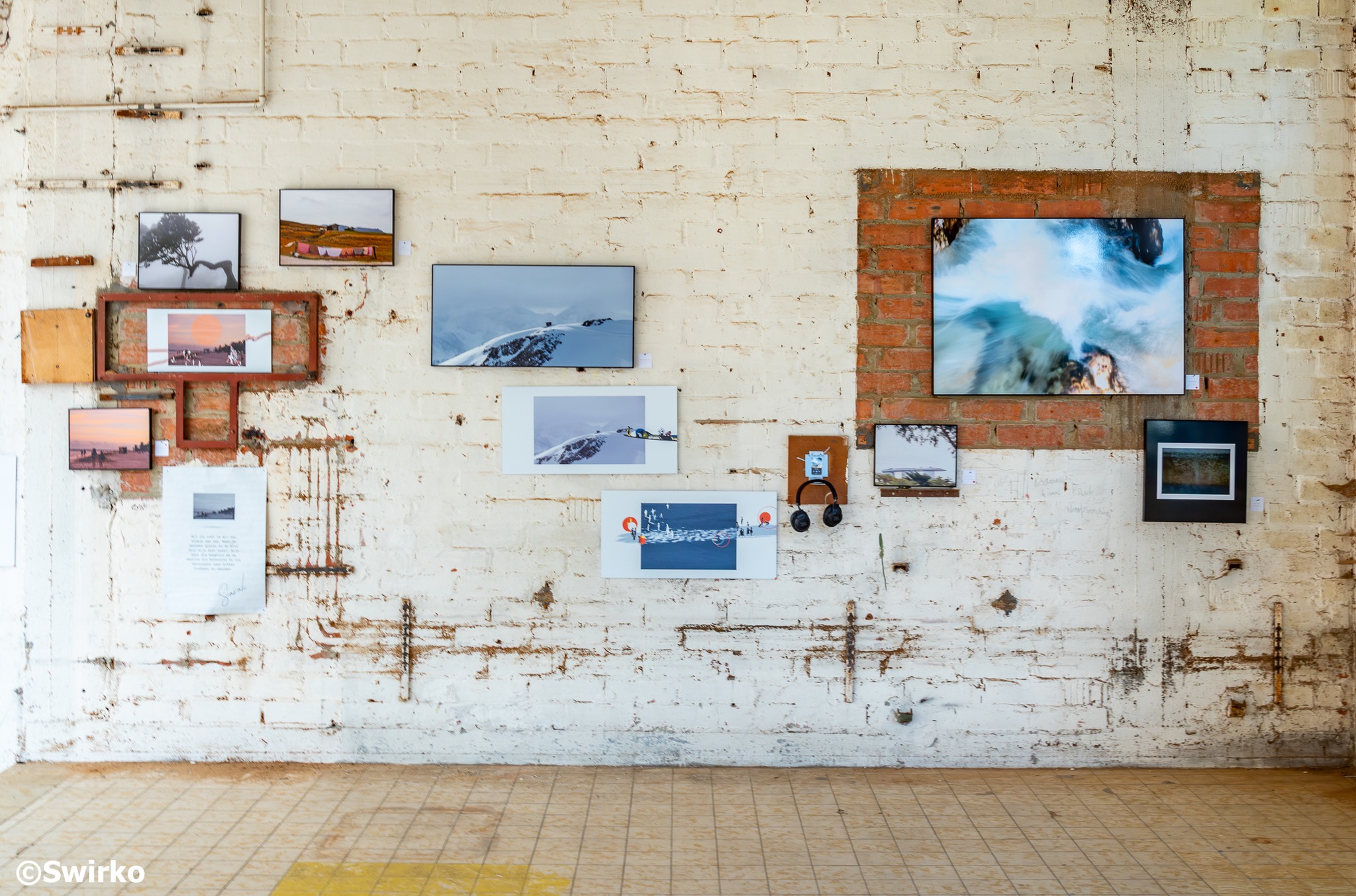 🎨🏭 Nog op zoek naar een culturele uitstap in Aalst? In het VTI loopt dit weekend nog de expo PLEK, een verrassende tentoonstelling in een unieke industriële setting aan de Vakschoolstraat.