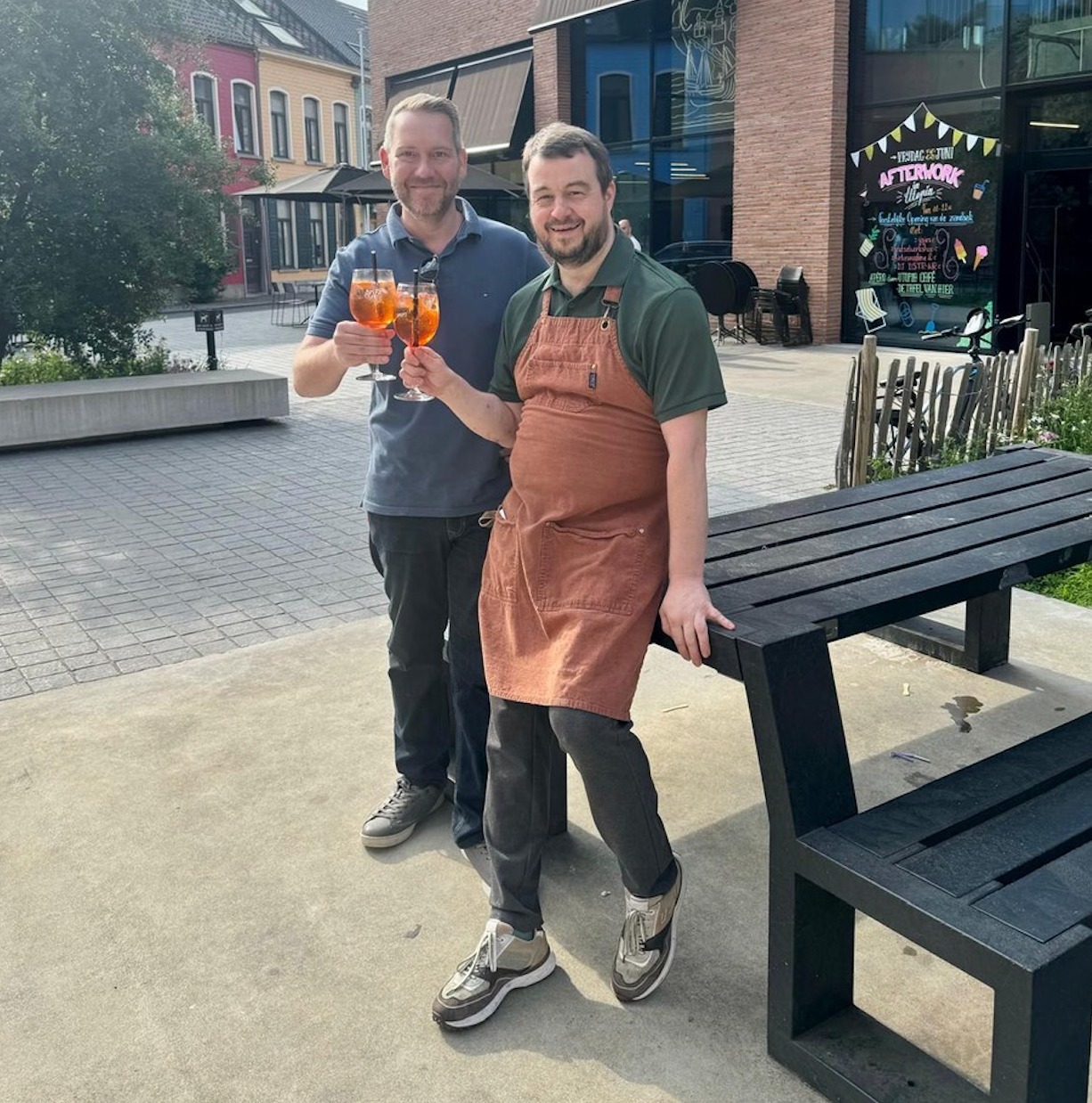 ☀️🍔 Costa Alosta brengt zomerse sfeer naar het Utopiaplein in Aalst 🍻🎶