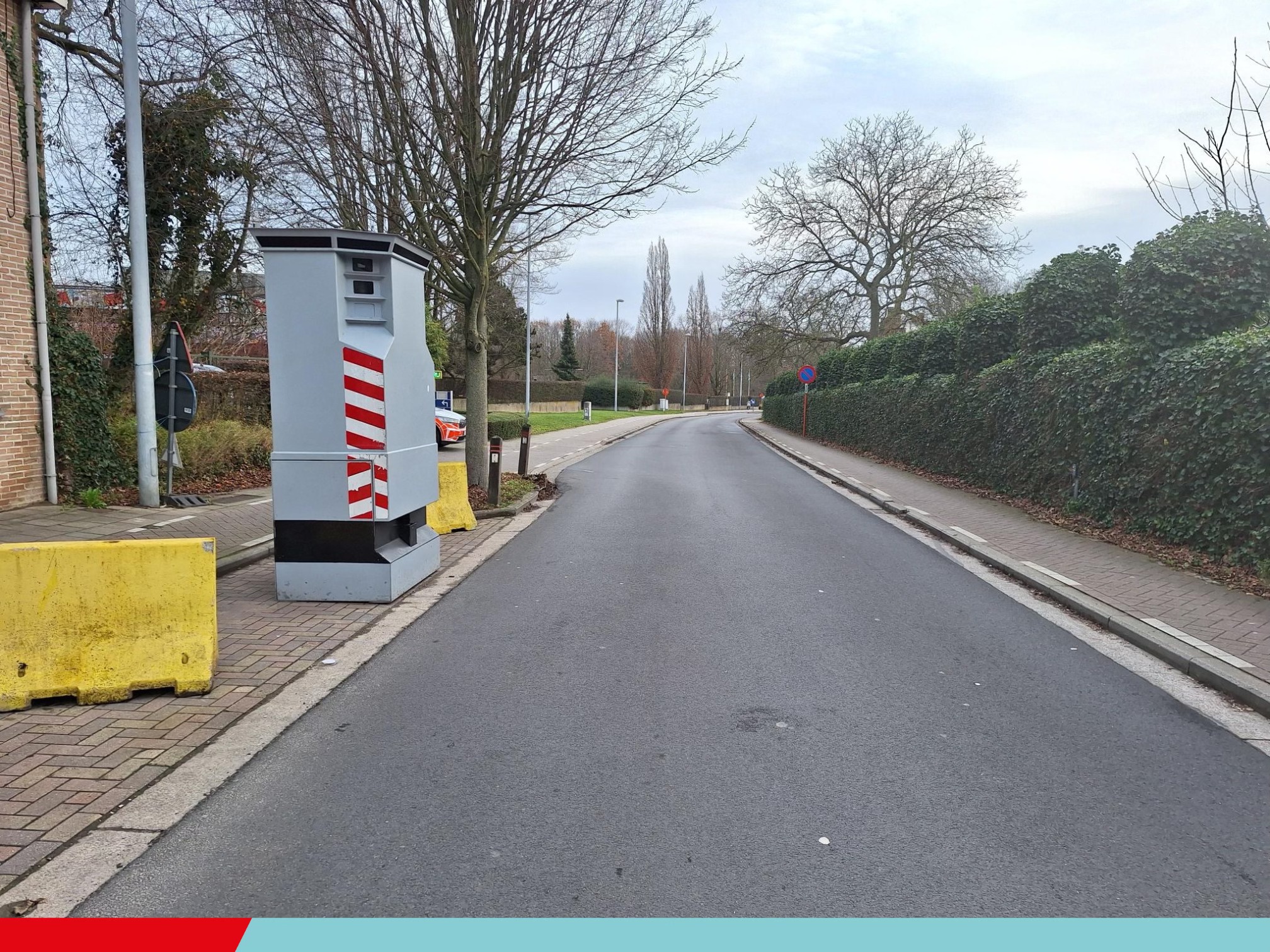 Politie Aalst : "Sammeke heeft zich gisteren, 10 dec, gevestigd in de schoolomgeving van de📍Kwalestraat. Hou je aan de snelheidslimiet van ⭕️30 km/u. Bedankt! 🫶"