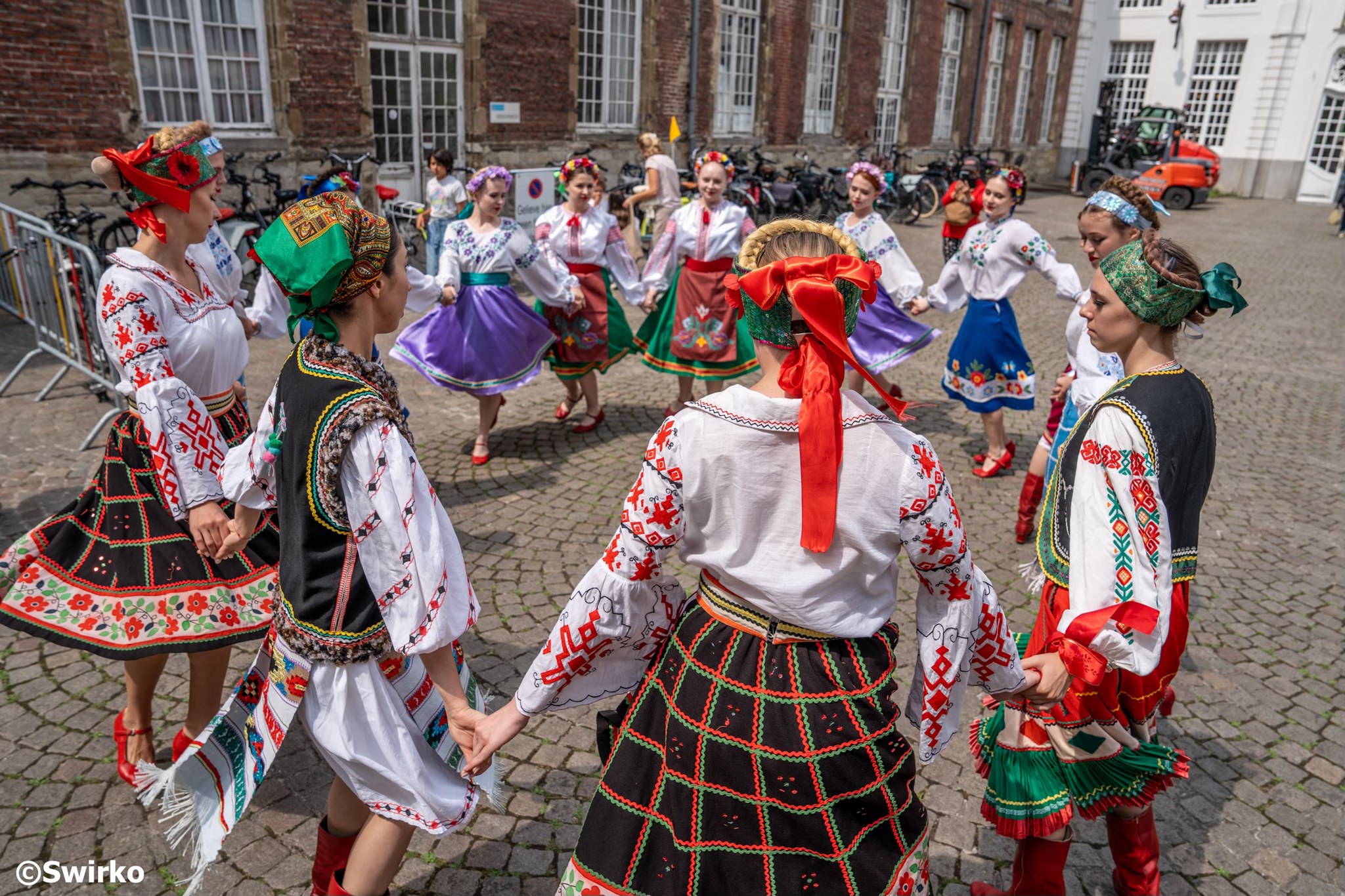 🌍✨ Aalst danst op het ritme van de wereld! ✨🌍