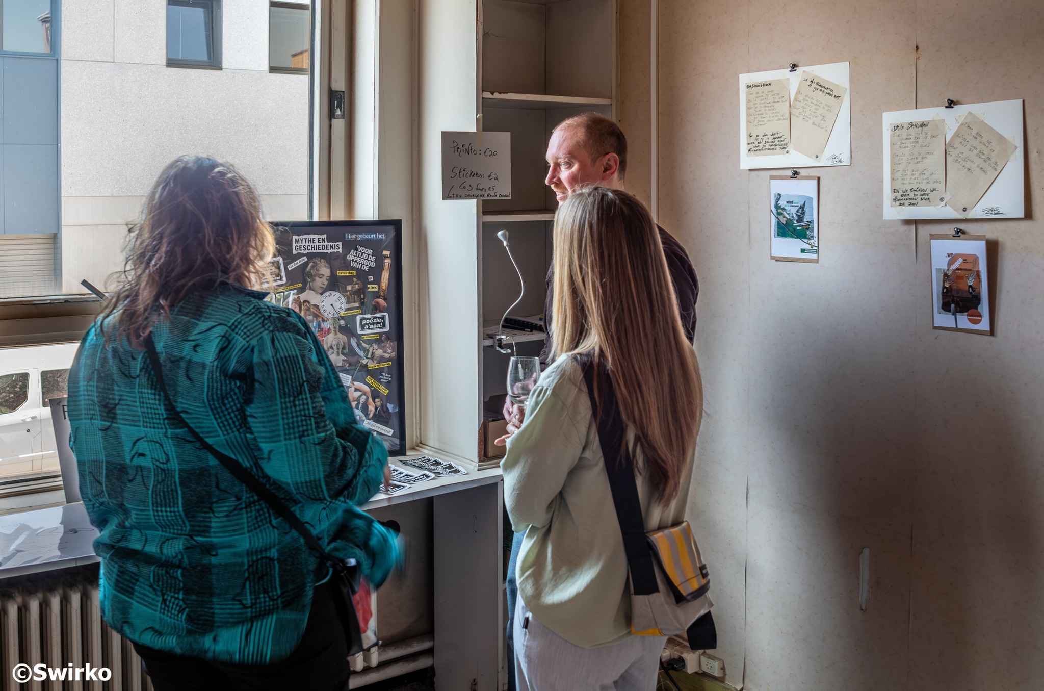 🎨🏭 Nog op zoek naar een culturele uitstap in Aalst? In het VTI loopt dit weekend nog de expo PLEK, een verrassende tentoonstelling in een unieke industriële setting aan de Vakschoolstraat.