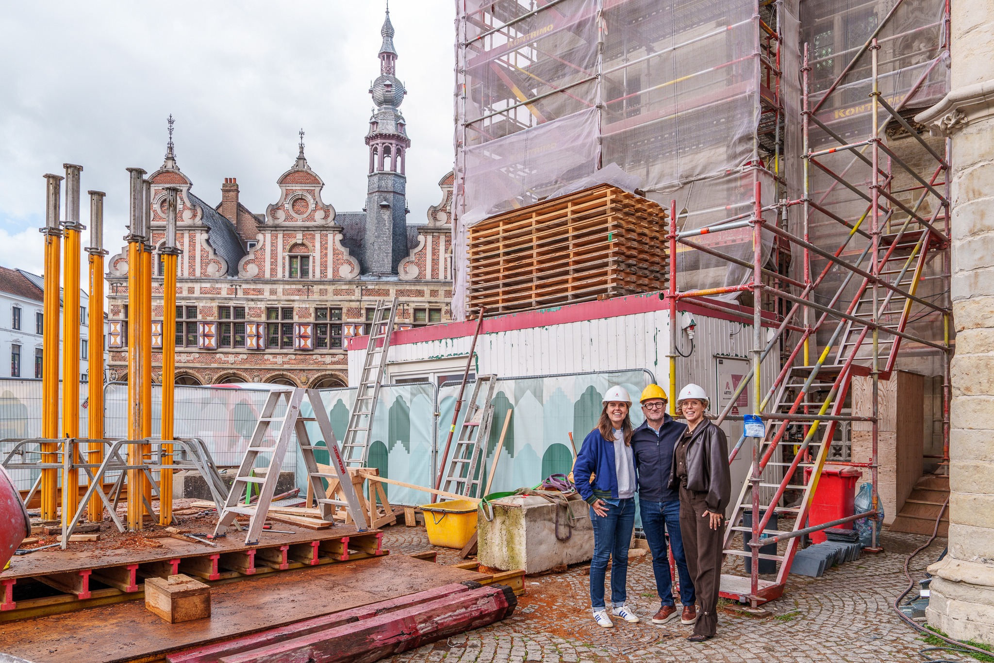 Middelste torentje terug op het Belfort