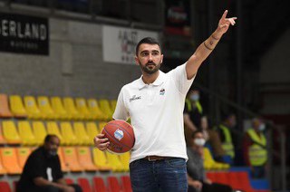 🔔Café De Beiaard zal vanaf 01 april 2024 overgenomen worden door niemand minder dan Kevin Verhulst. 🏀