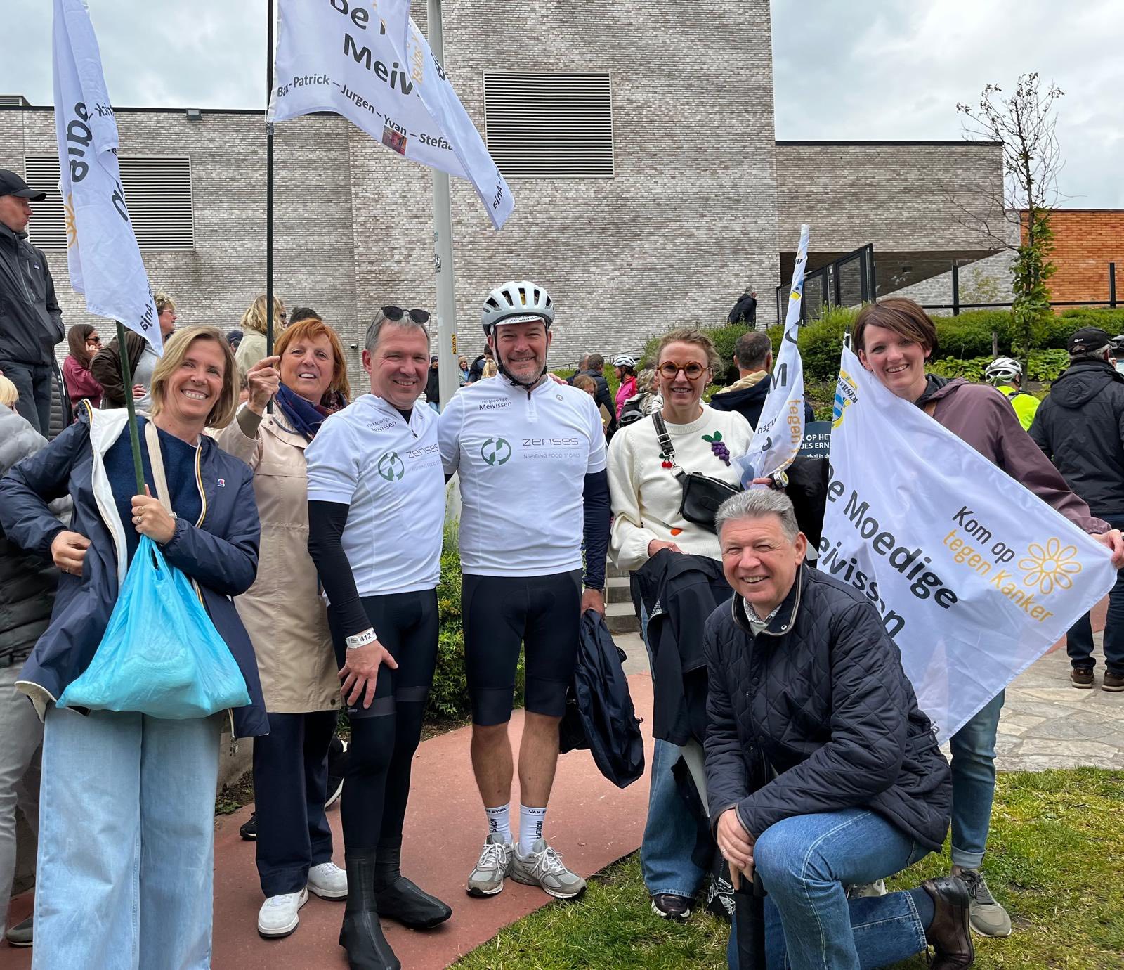 🚴‍♂️💛 De Moedige Meivissen fietsen 1000 km voor Kom op tegen Kanker 💛🚴‍♀️