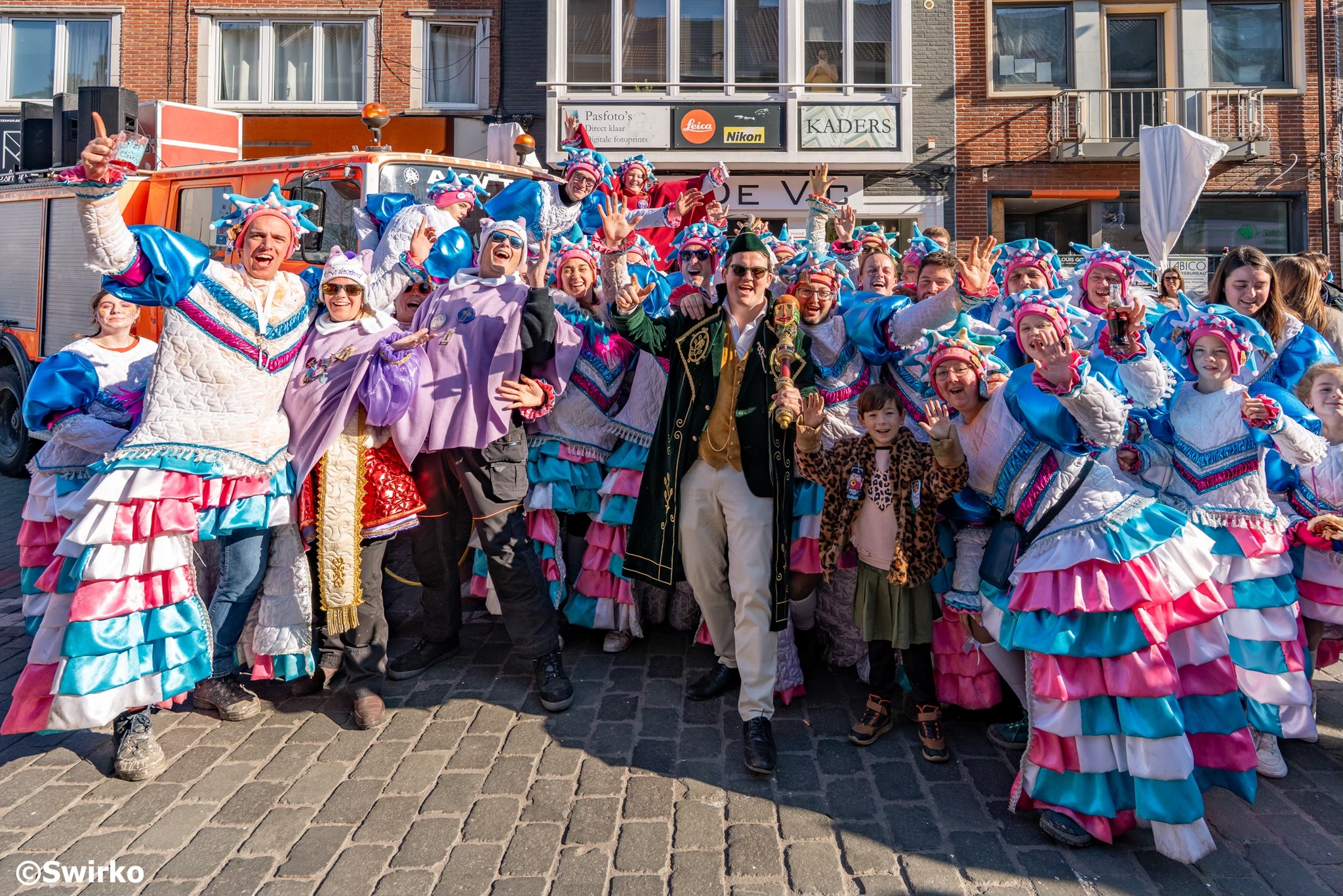 📢 Voil Jeanetten veroveren Aalst! 🎭🎉