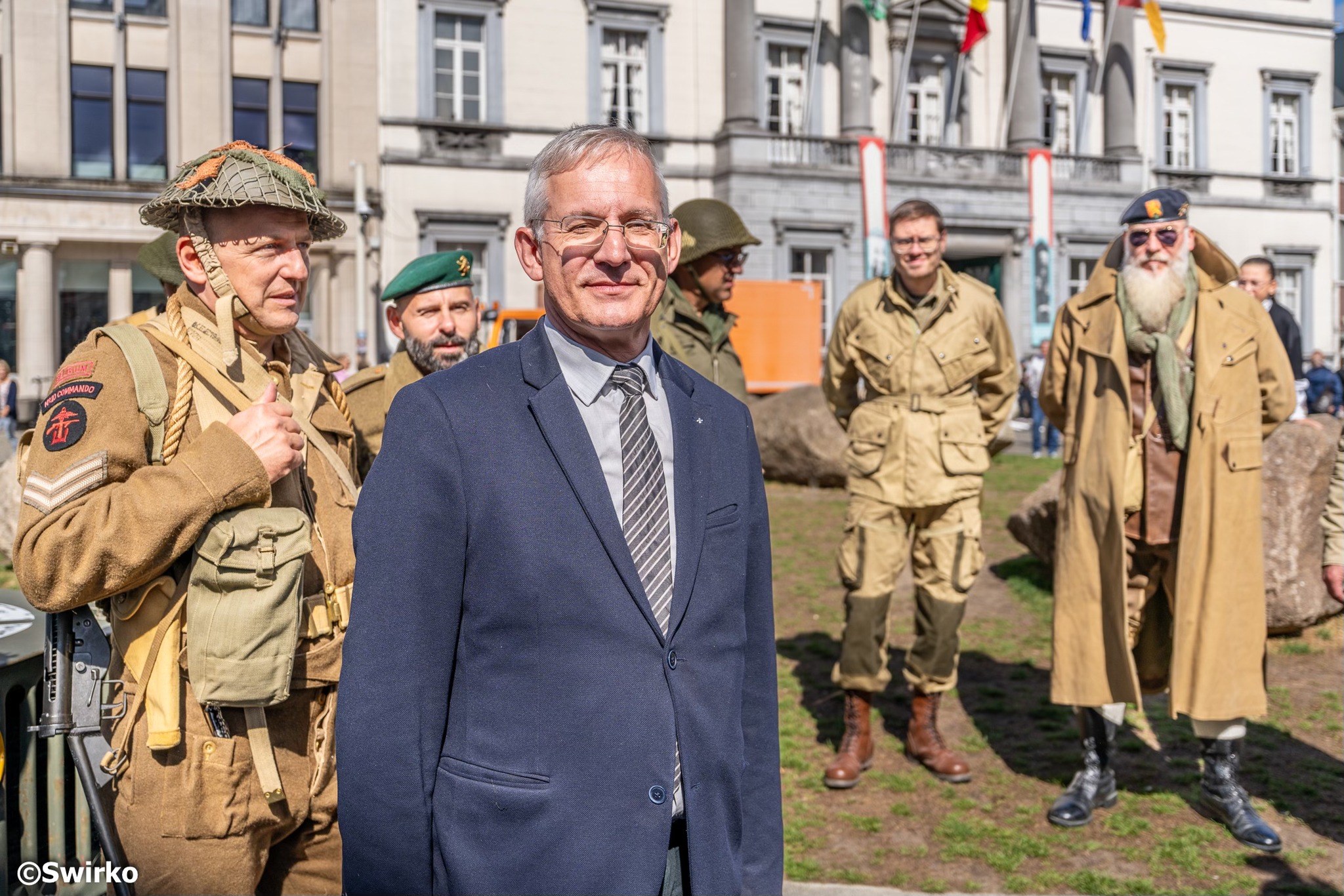 📜 Aalst herdenkt Bevrijding met optocht en concert 🇧🇪
