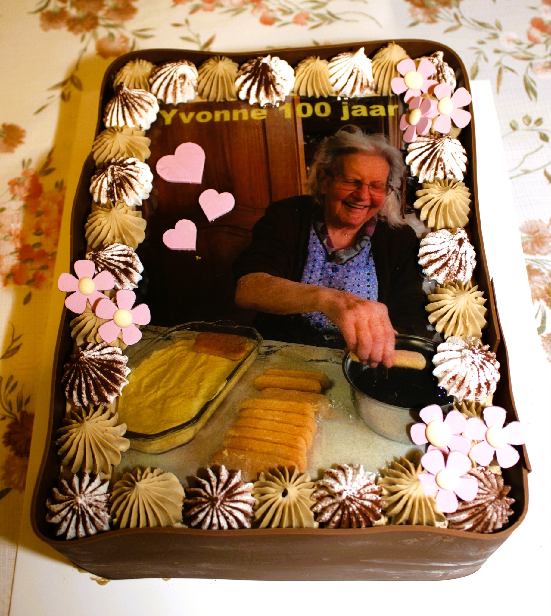 🎉 Yvonne viert haar 100ste verjaardag! 🎉