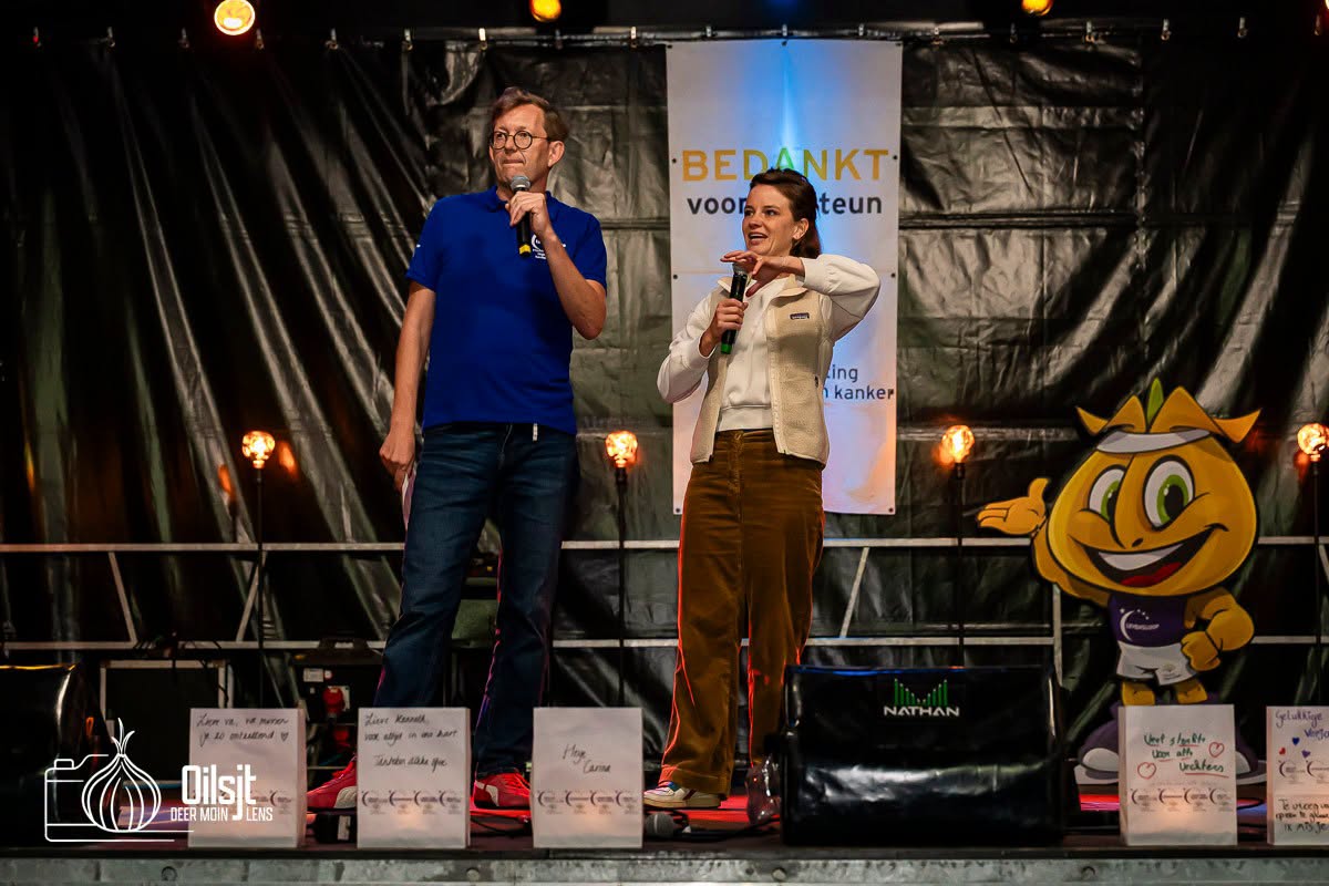 💜 Een zee van licht tijdens Levensloop Aalst
