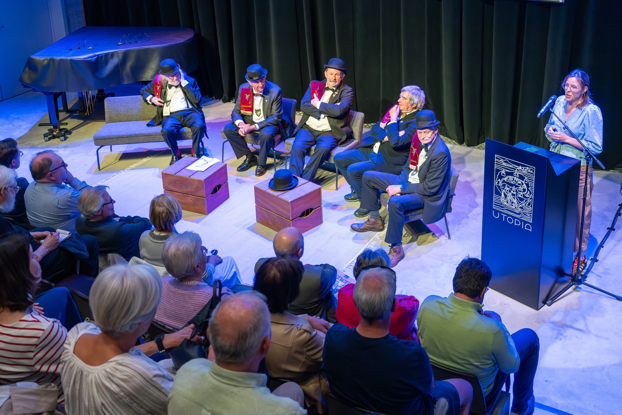 😂 Erfgoeddag in Aalst kreeg zondag een bijzondere invulling met een indrukwekkende Draeckenierentopdag als één van de blikvangers. Bezoekers konden genieten van een historisch en wetenschappelijk sterk uitgewerkte tentoonstelling rond Dendervondsten, aa…