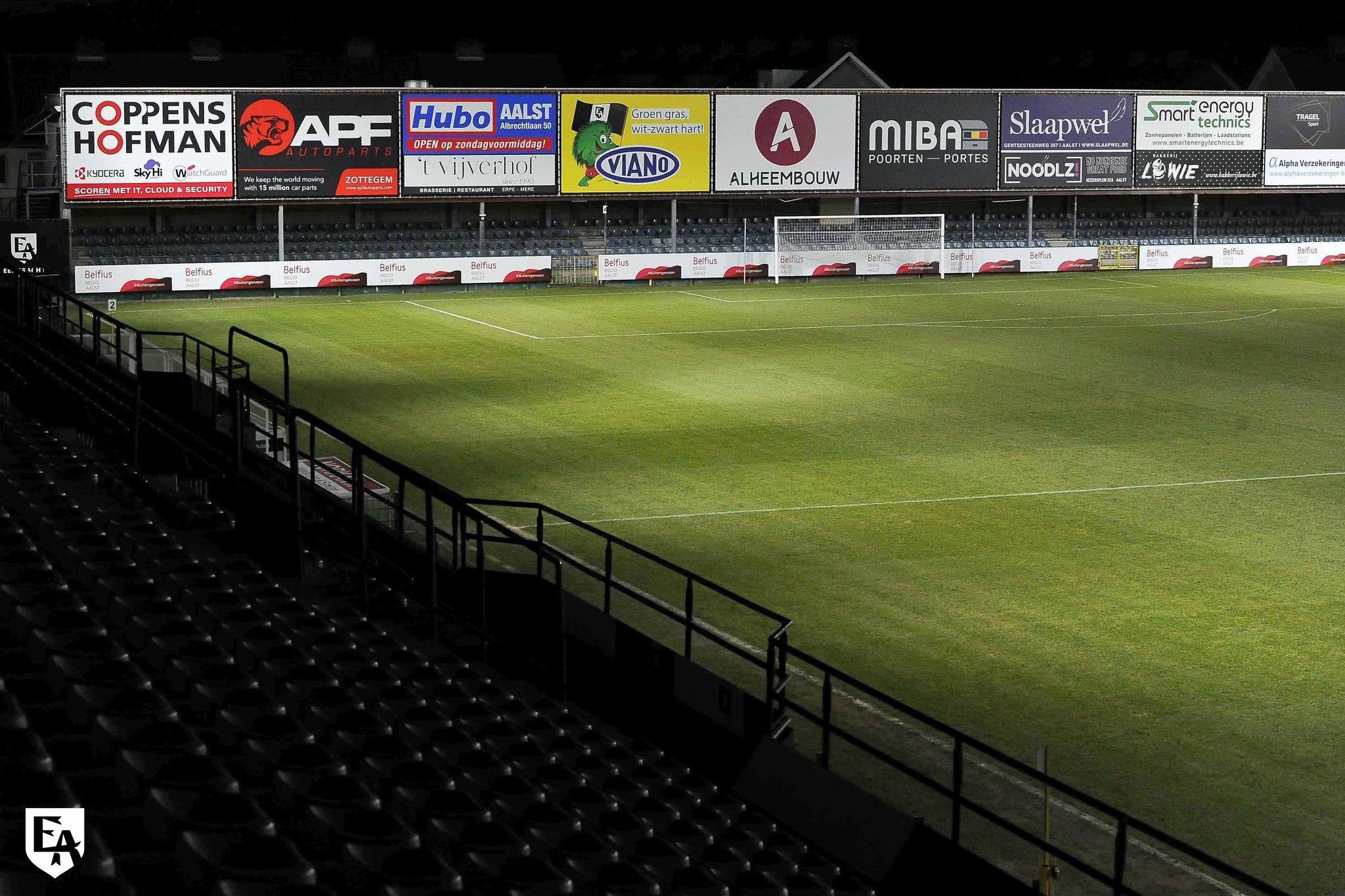 💡 En toen was er licht in het Pierre Cornelisstadion⚽!