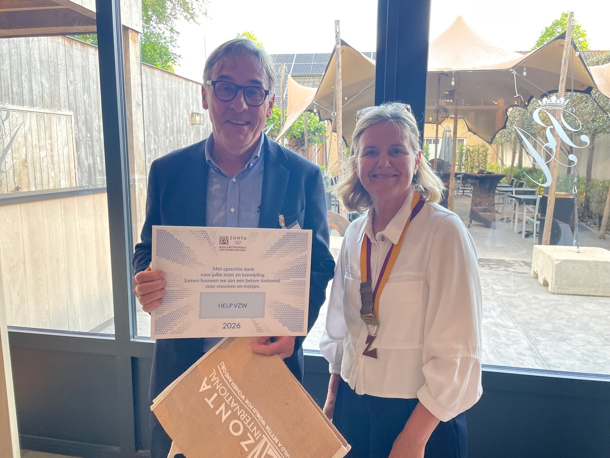 💛 Warm engagement van Zonta Aalst vertaalt zich in steun voor 13 lokale goede doelen 💛